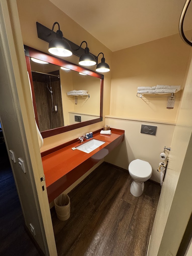 Disney Hotel Cheyenne — zdjęcie 3