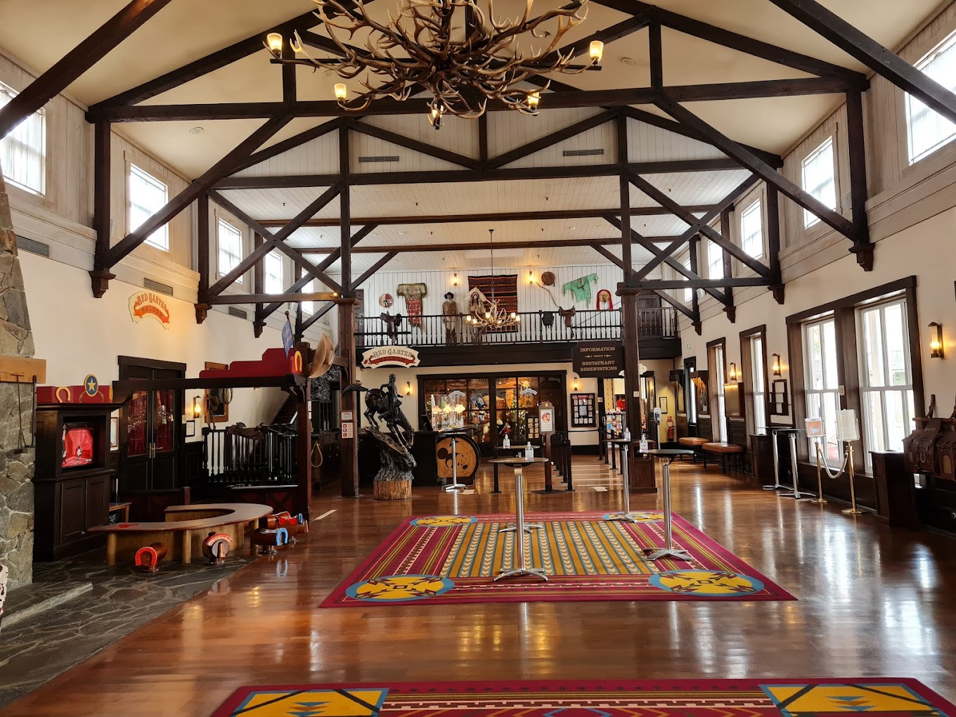 Disney Hotel Cheyenne — zdjęcie 4